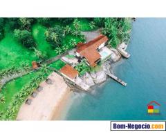 Propriedade a Beira-Mar com Super Visual Sobre O Mar De Angra